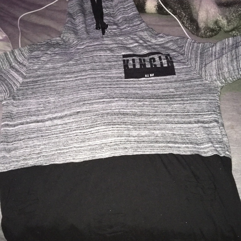 Shirt/hoodie
